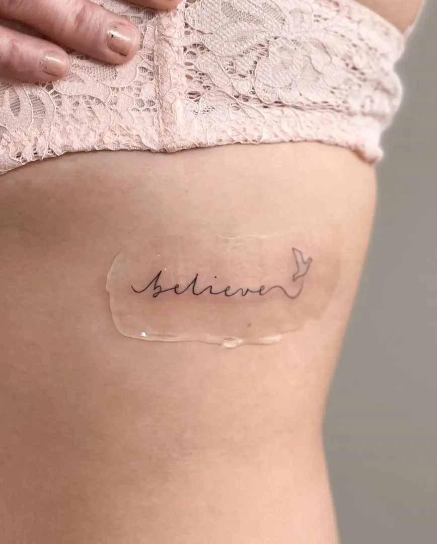 Tatuaje de tipografía
